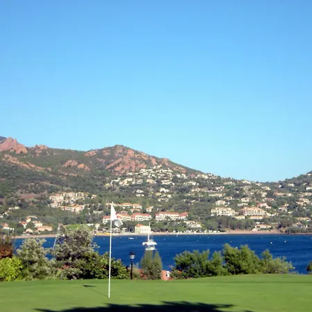 Cap Esterel Village : 2 Pieces Mer Terrasse D'angle - Fh - Esterel Vacances 63la *