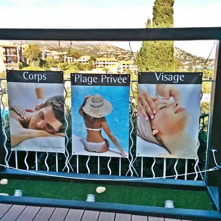 Apartamento Cap Esterel Village : 2 Pieces Mer Terrasse D'angle - Fh - Esterel Vacances 63la *